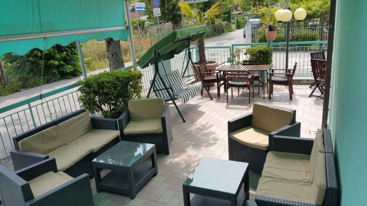 Hotel Savina Rimini Eksteriør billede