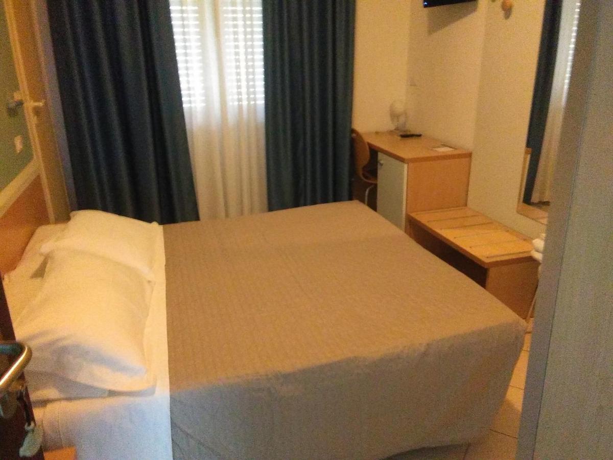 Hotel Savina Rimini Eksteriør billede