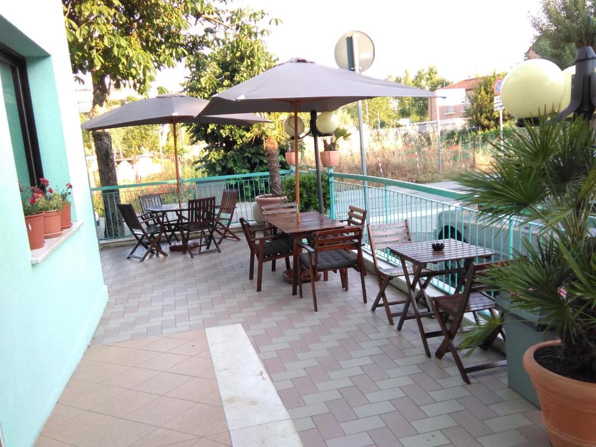 Hotel Savina Rimini Eksteriør billede