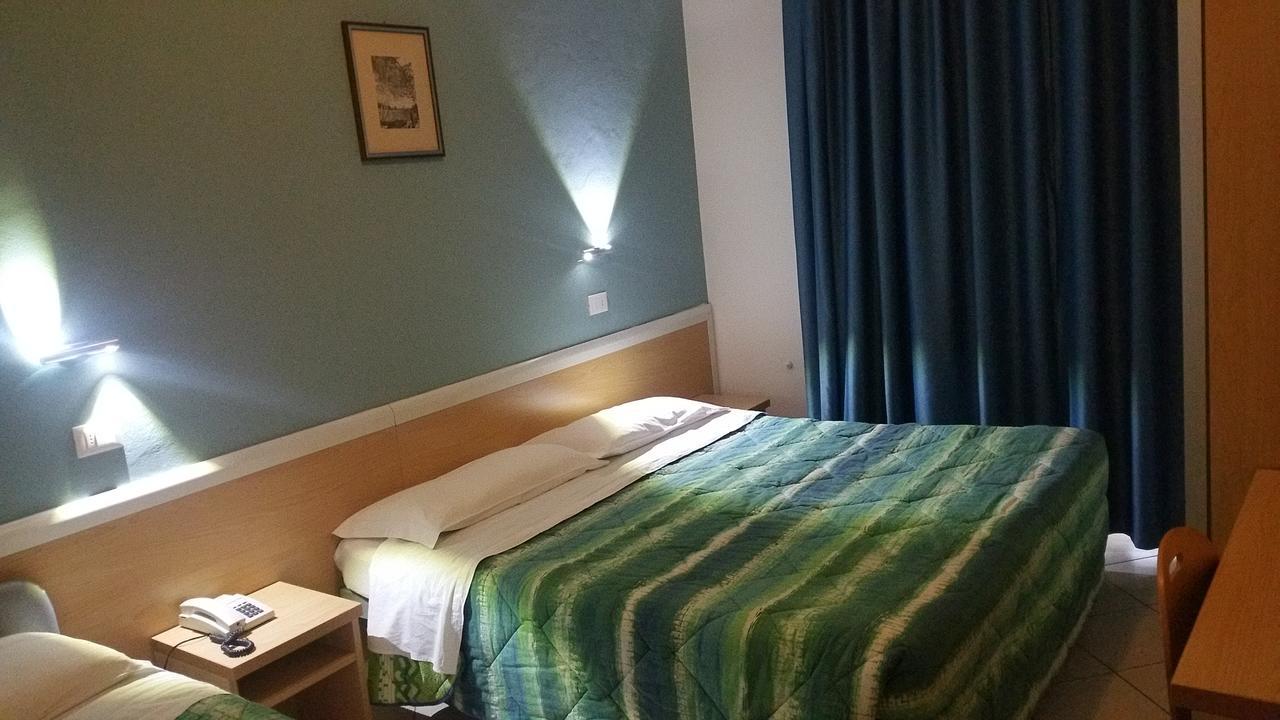 Hotel Savina Rimini Eksteriør billede