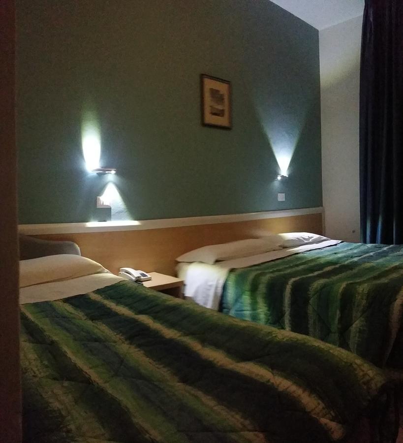 Hotel Savina Rimini Eksteriør billede